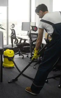 استخدام نیرو خدماتی تشریفاتی