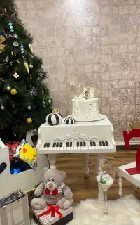 پیانو دکوری چوبی