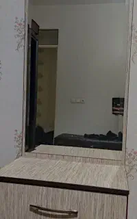 اینه و جای وسایل ارایشی