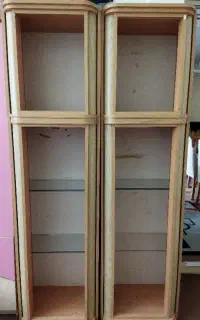 ویترین و کتابخانه