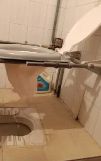 توالت دیواری تاشو