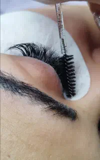 اکستنشن مژه و لیفت ابرو و مژه