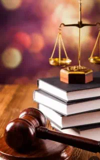 وکیل پایه یک مجرب و پیگیر