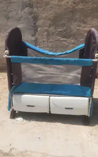 تخت و گهواره
