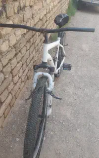 یک دستگاه دوچرخه 26