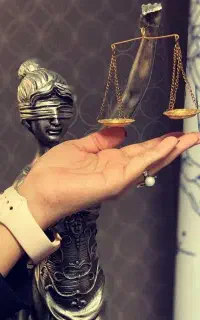 وکیل پایه یک دادگستری