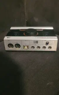 کارت صدای native instruments