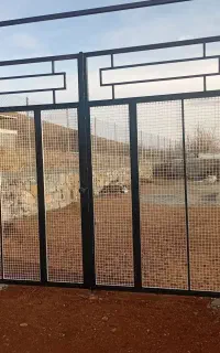 چال کود هرس فنس کشی سم پاشی علف زنی باغ