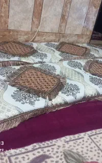 ۶عددپشتی و۴عددبالشت ودوتاکناره