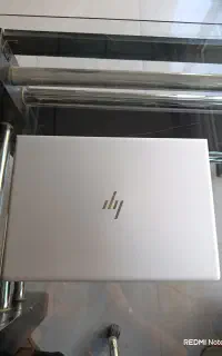 فروش لپ تاپ hp خیلی تمیز و بدون خط و خش