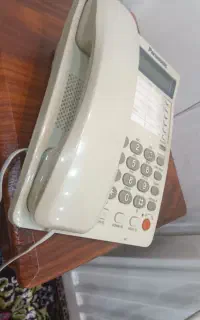 خط تلفن ثابت
