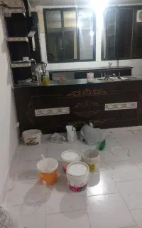 کارگر نجوان برای نقاشی ۱۵ تا ۱۸ ساله
