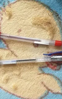 خودکار آبی مشکی قرمز