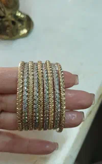 النگو طلا روس
