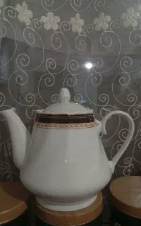 قوری چینی بزرگ