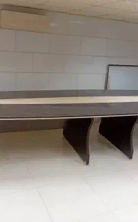 میز کنفرانس