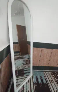 یک عدد آینه و آباژور تمیز