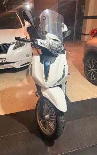 پیاجیو بورلی ۴۰۰ سی سی وسپا