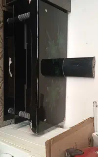 میز تلویزیون شیشه ای
