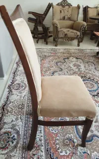 صندلی مناسب میز ناهارخوری و..