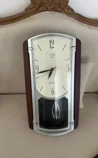 ساعت دیواری