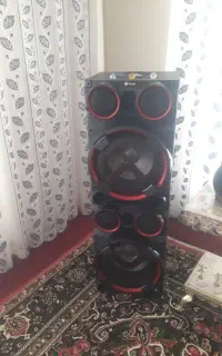 اسپیکر با تمام امکانات