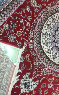 یک عدد فرش ۶ متری سالم و شسته شده