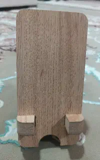 نگهدارنده گوشی واسه شارژ یا تماشایی فیلم