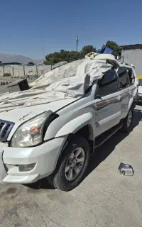 تصادفی پرادو چهار درب چهار سیلندر ۲۰۰۸ سفید
