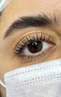 تخفیف لیفت مژه و ابرو ۷۰۰