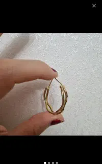 گم شدن یک جفت گوشواره