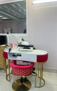 نیازمند پرنسل اصلاحکار/ناخنکار/پدیکور/احیای مو