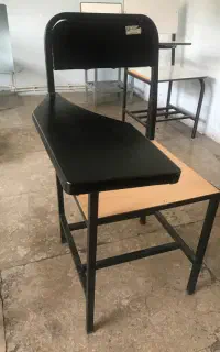 تک صندل دانش آموزی فلزی در حد نو