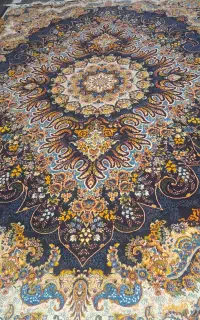 فرش ۷۰۰ شانه سرمه ای