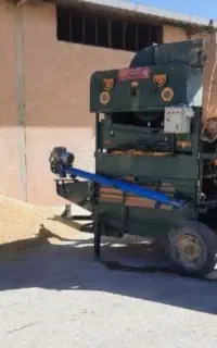 کارگر برای دستگاه بوجاری