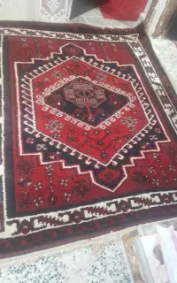 یک قالی درجه یک خوب