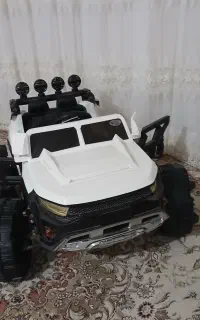 ماشین برقی کنترل دار در حد نو نو