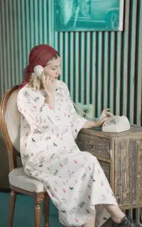 مجری، بازیگر و گوینده هستم