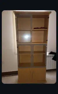 کتابخانه و کمد لباسی