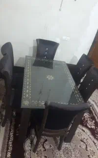 میز نهارخوری درحد نو تمیز