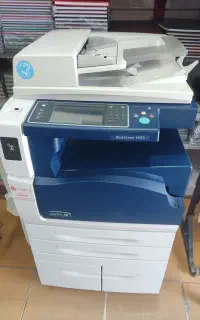 دستگاه کپی زیراکس 5955 سیاه و سفید مشکل جزیی دارد