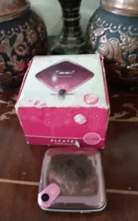گوشی الکاتل بسیار سالم و تمیز مدل OT-808