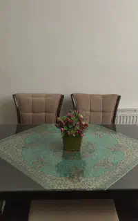 میز ناهار خوری شش نفره همراه با کاور طلقی