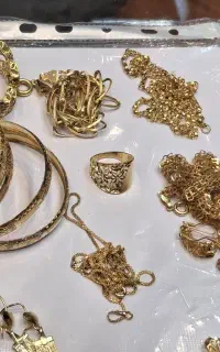 ۲۰۶گرم طلا