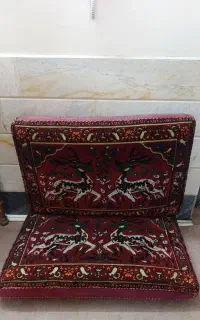 پشتی مخمل