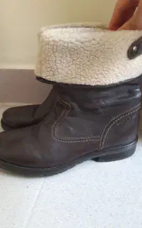 بوت چرم و کفش