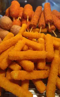 کمک آشپز و انجام امور نظافتی