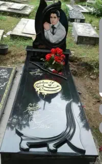 سنگ مزار قلی‌زاده