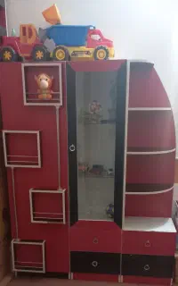 تخت وکمد بچه