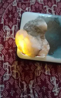 سلام و عرض ادب سنگ کمیابی دارم هر کی خواستش زنگ